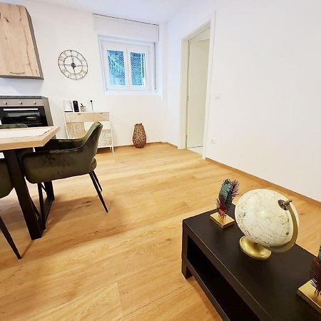 بولزانو Apartment Palermo - Very Cosy, Calm And Close To The City Centre المظهر الخارجي الصورة